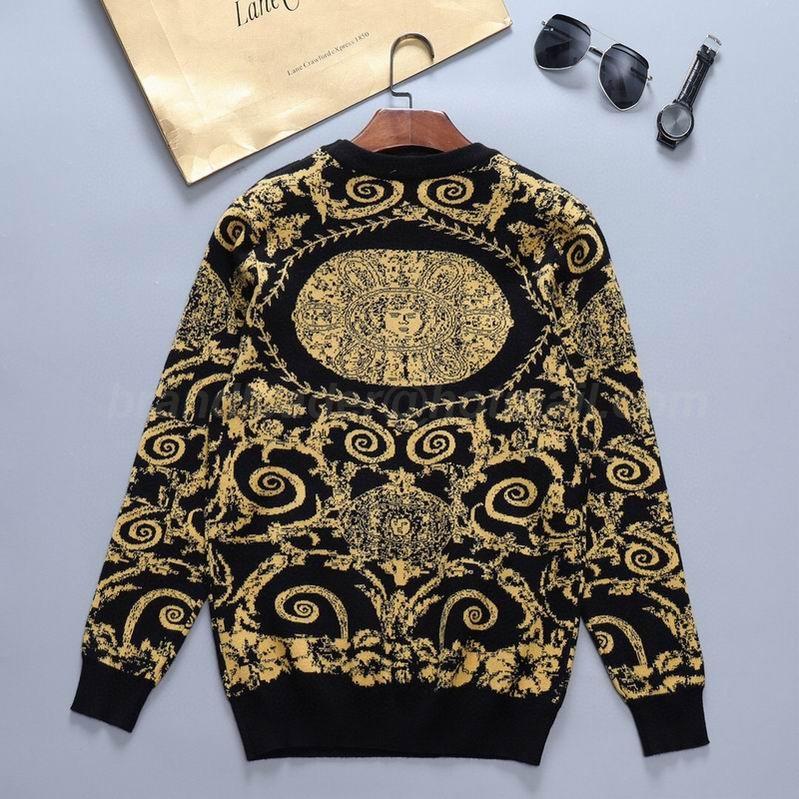 Versace Men's Sweater 32